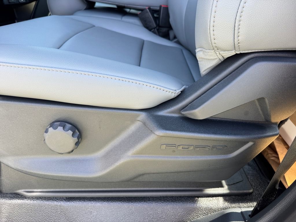 New 2025 Ford F550 4x4 Crew Cab Super Duty image 35