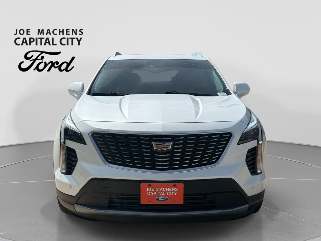Used 2019 Cadillac XT4 Premium Luxury w/ Cold Weather Package FWD image 10