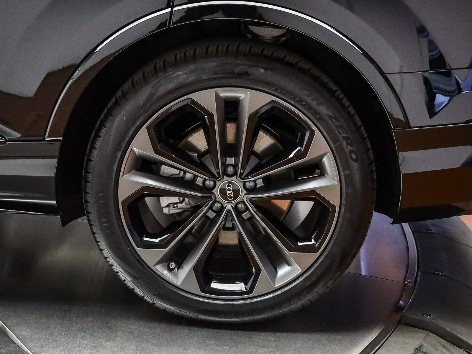 New 2026 Audi Q7 3.0T Premium Plus AWD/4WD image 12