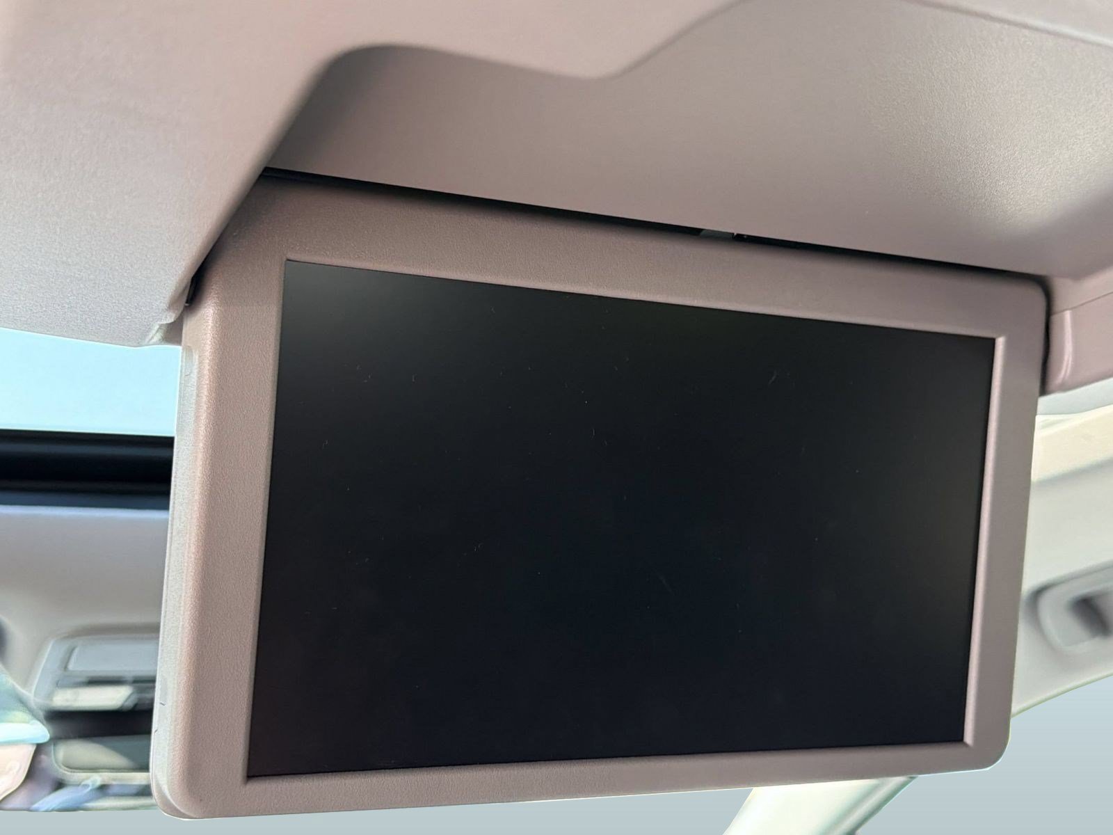 Used 2024 Honda Odyssey Elite image 30