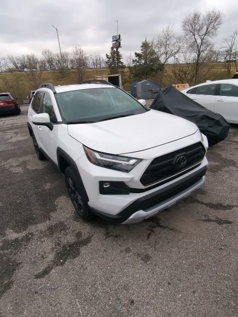 Used 2024 Toyota RAV4 Adventure image 3