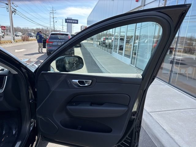 Certified 2025 Volvo XC60 B5 Plus image 14