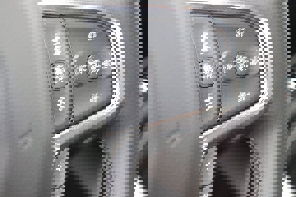 New 2025 RAM 1500 Laramie w/ Night Edition image 18