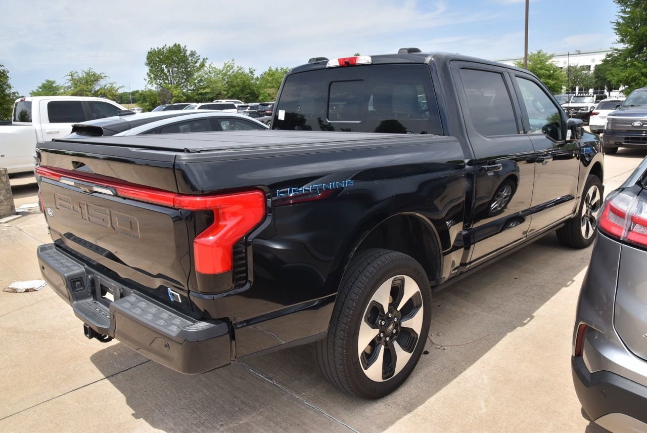 Used 2025 Ford F150 Lightning Platinum AWD/4WD image 6