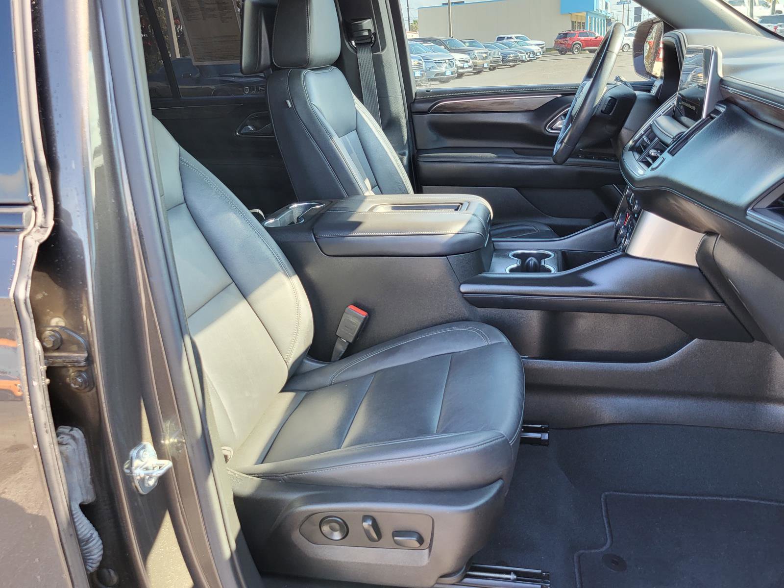 Used 2021 Chevrolet Tahoe Z71 w/ Rear Media and Nav Package image 10