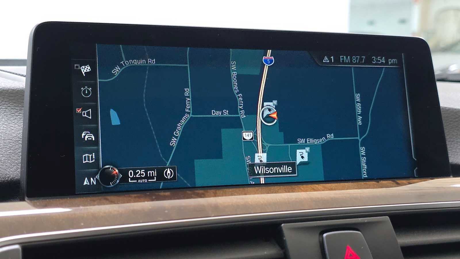 Used 2017 BMW 330e 330e iPerformance image 29