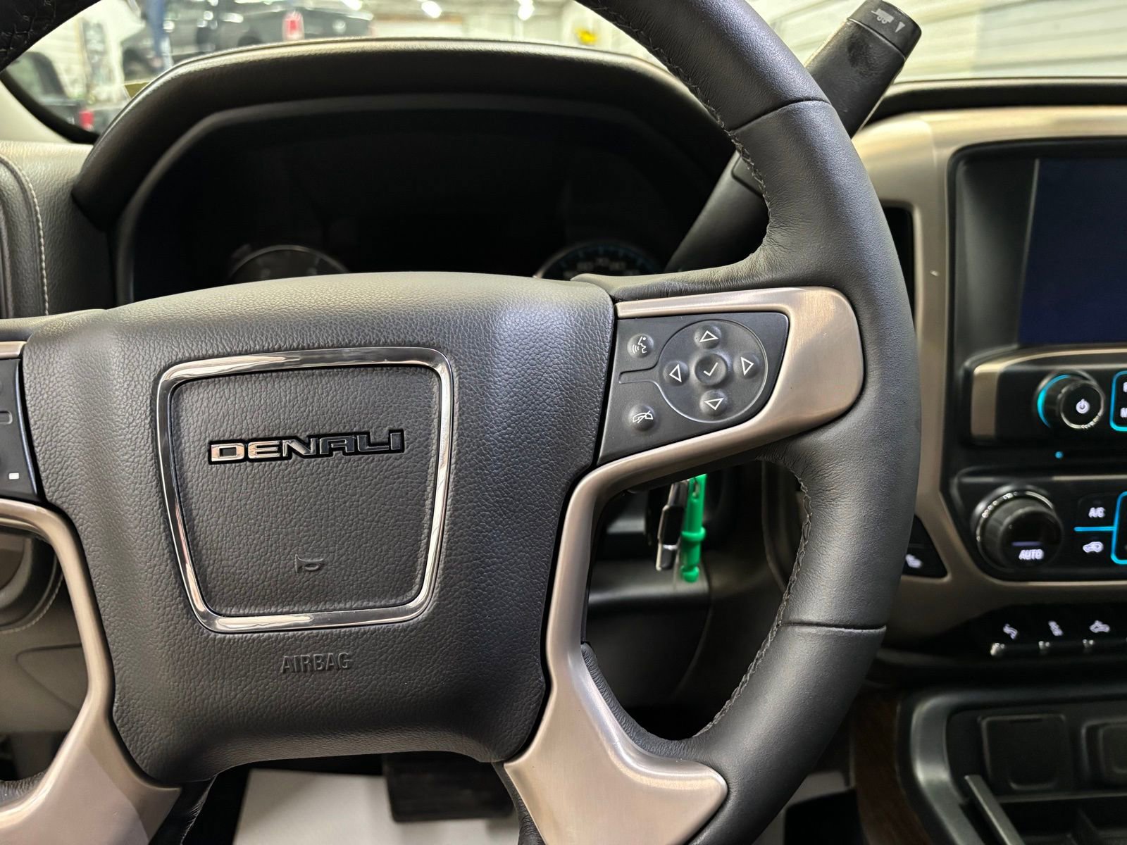 Used 2018 GMC Sierra 3500 Denali w/ Duramax Plus Package image 13
