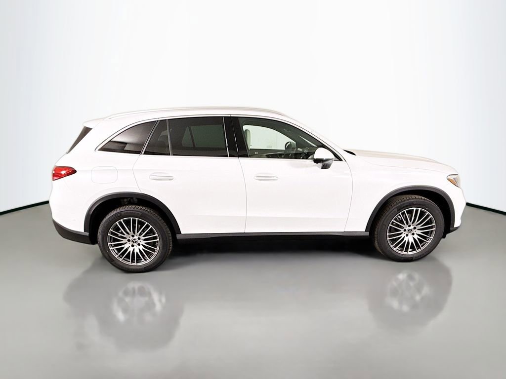 Used 2026 Mercedes-Benz GLC 300 4MATIC image 8