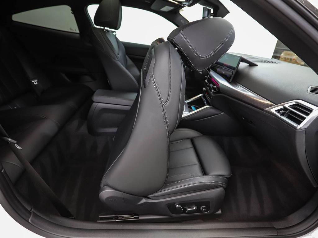 Used 2025 BMW 440i xDrive Coupe w/ Parking Assistance Package AWD/4WD image 28