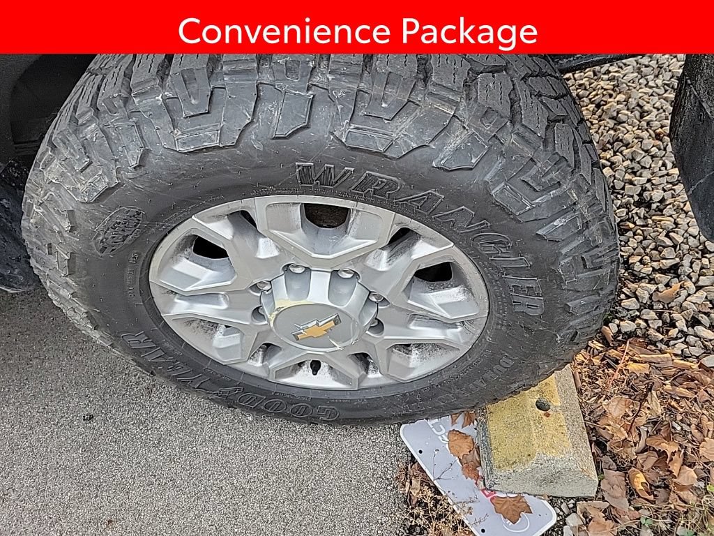 Used 2023 Chevrolet Silverado 2500 LT w/ Convenience Package AWD/4WD image 6
