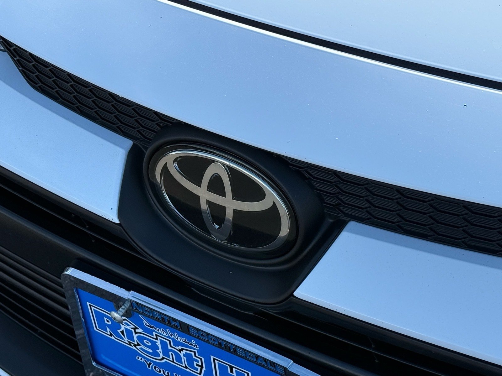 Used 2025 Toyota Corolla LE FWD image 32