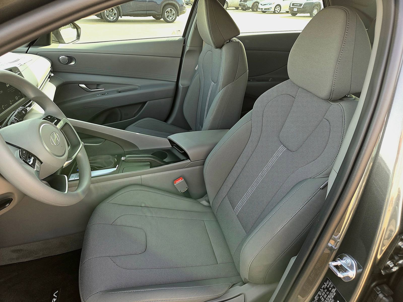 New 2026 Hyundai Elantra SE FWD image 15