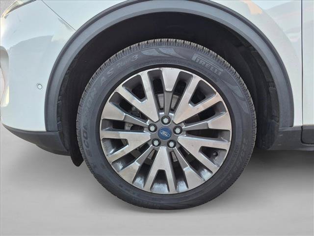 Certified 2020 Ford Escape Titanium w/ Titanium Premium Package 2.0 AWD/4WD image 16