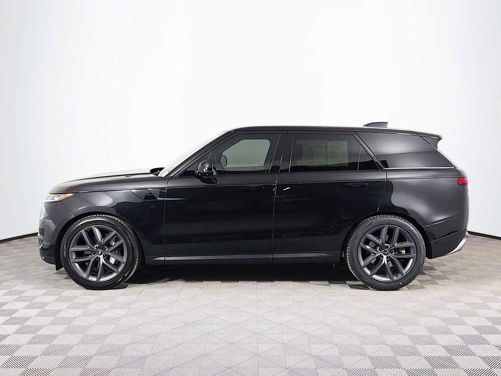 Certified 2023 Land Rover Range Rover Sport SE image 8