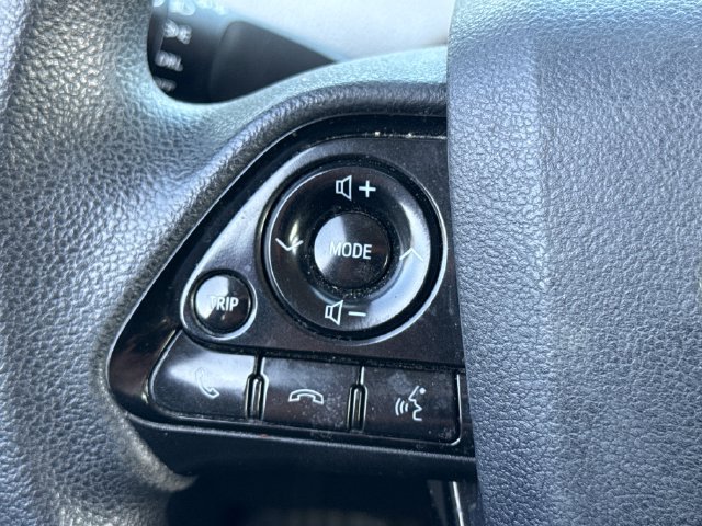 Used 2019 Toyota Prius LE FWD image 31