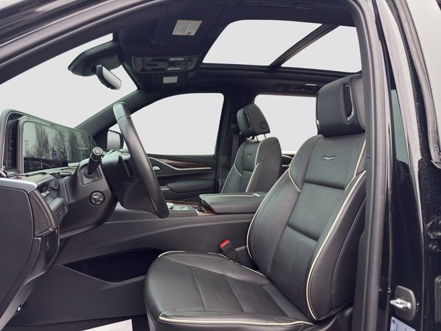 Used 2022 Cadillac Escalade Premium Luxury image 9