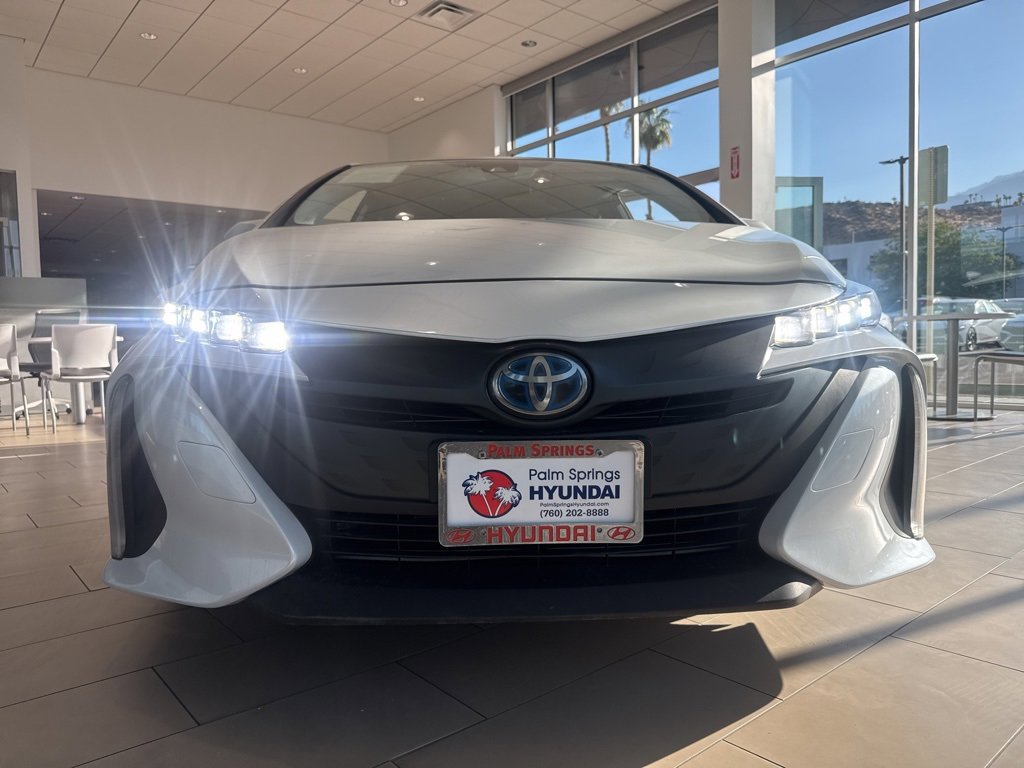 Used 2022 Toyota Prius Prime XLE image 16
