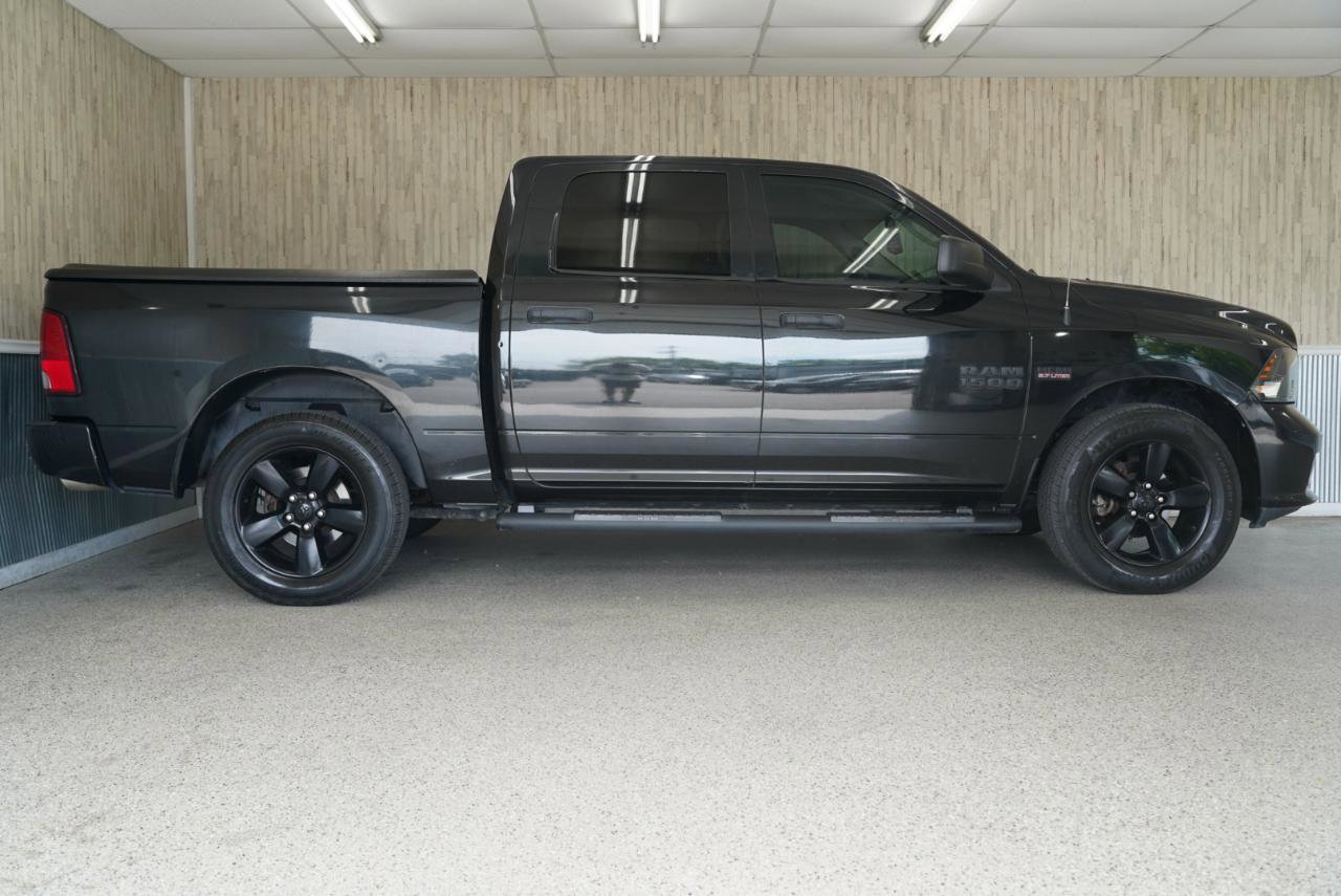 Used 2018 RAM 1500 Express w/ Black Ram 1500 Express Group RWD image 5