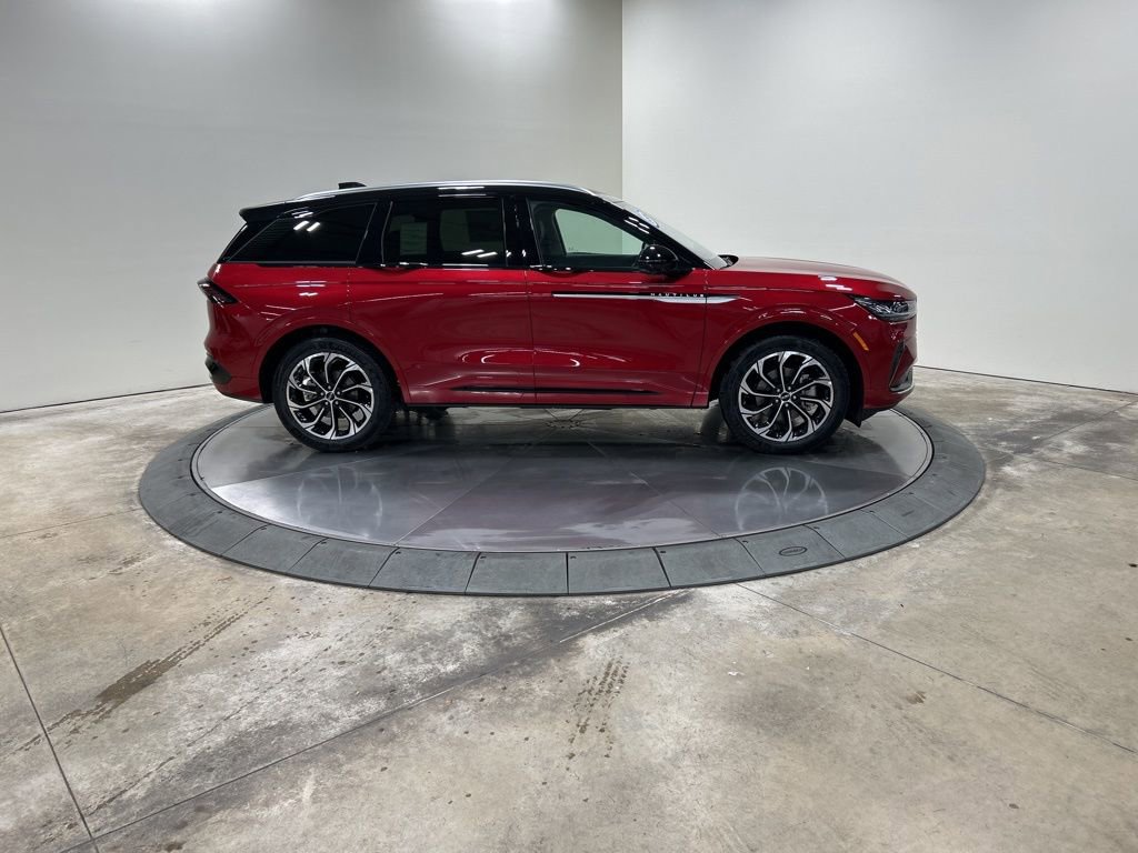 New 2026 Lincoln Nautilus Reserve image 4