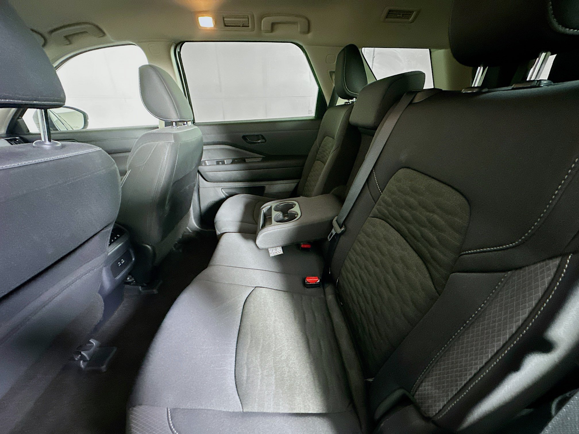 Used 2025 Nissan Pathfinder SV AWD/4WD image 26