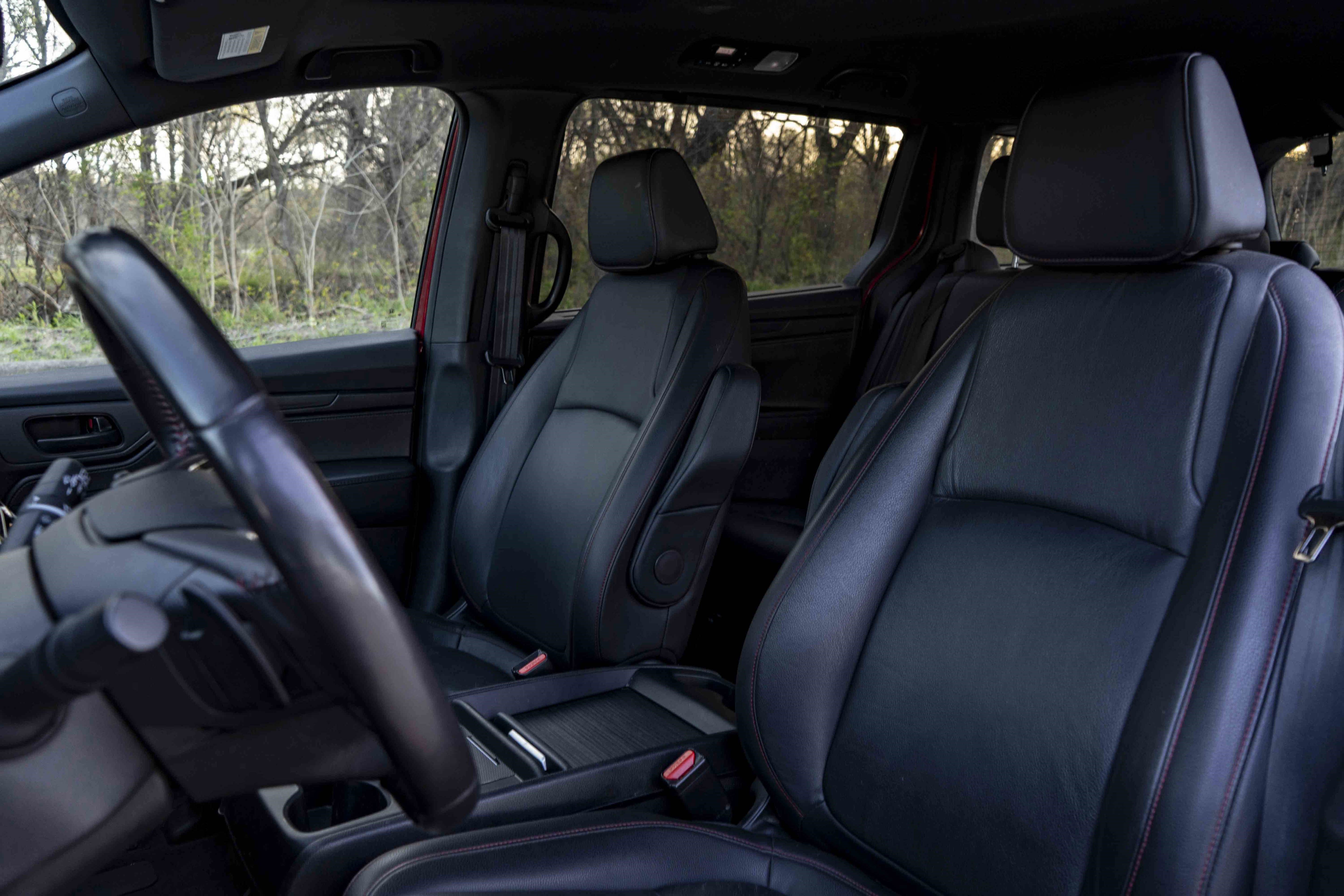 Used 2025 Honda Odyssey Sport-L image 17