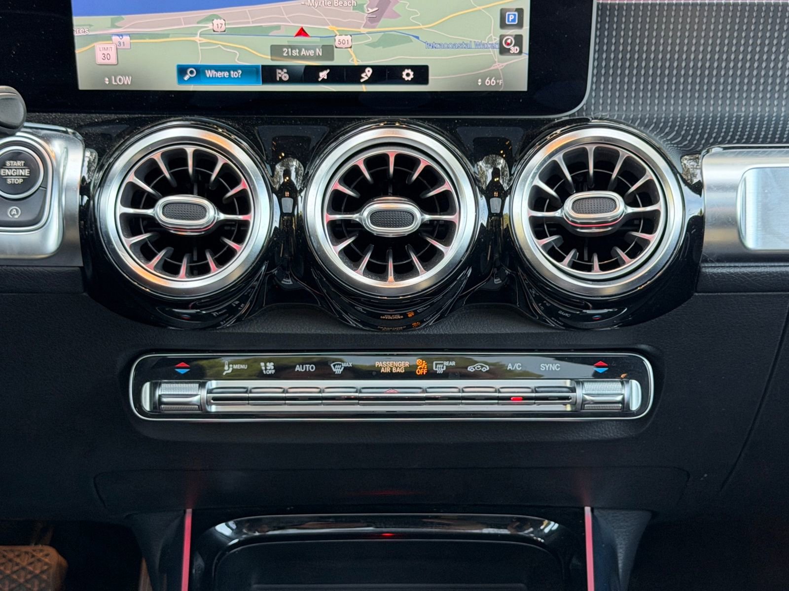 Used 2020 Mercedes-Benz GLB 250 4MATIC image 21