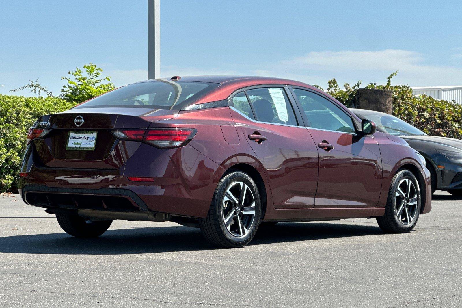 Certified 2025 Nissan Sentra SV FWD image 3