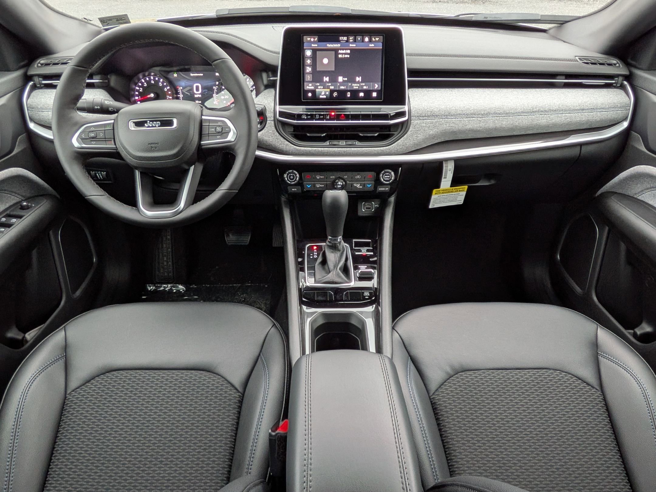 New 2026 Jeep Compass Latitude image 29