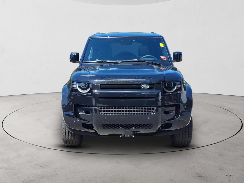 New 2026 Land Rover Defender 130 X-Dynamic SE AWD/4WD image 2
