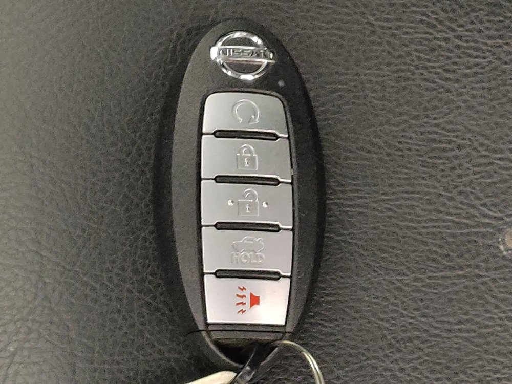 Used 2021 Nissan Sentra SR w/ SR Premium Package image 32