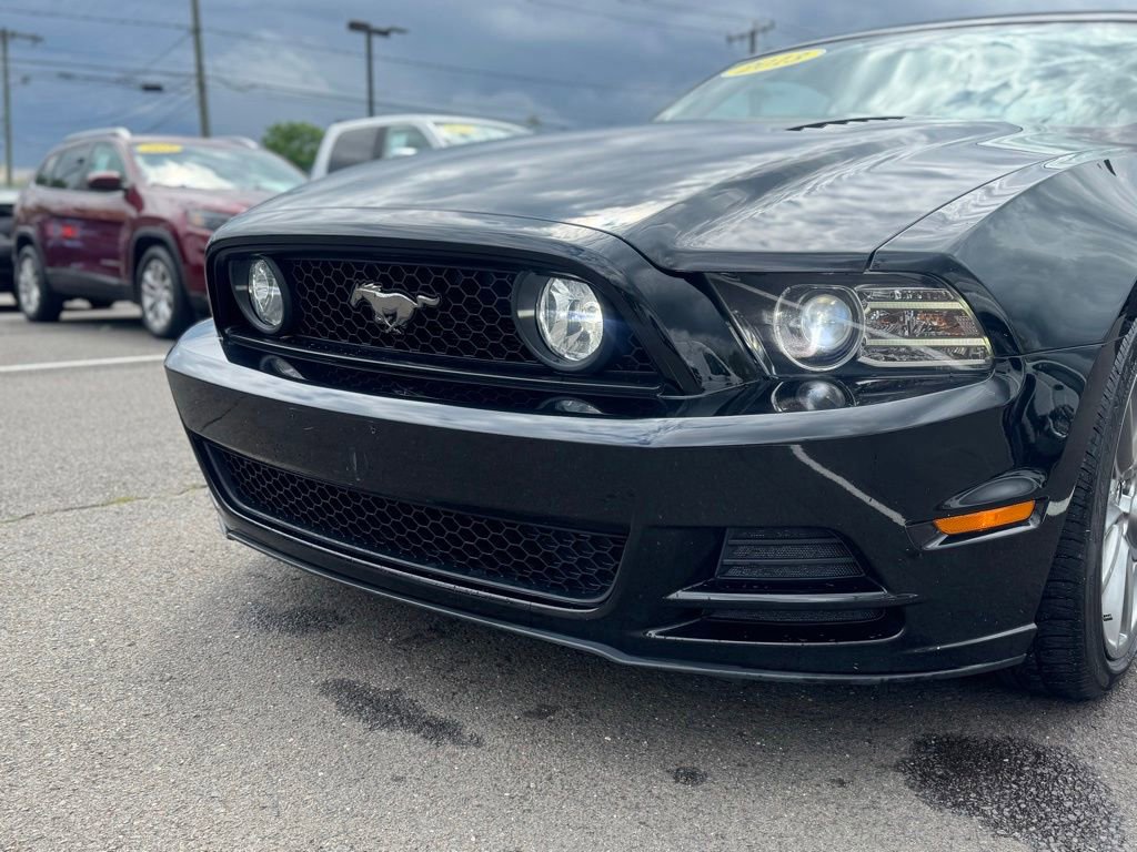 Used 2013 Ford Mustang GT Premium w/ Electronics Pkg RWD image 14