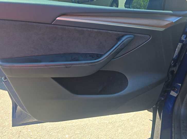 Used 2023 Tesla Model Y AWD image 10