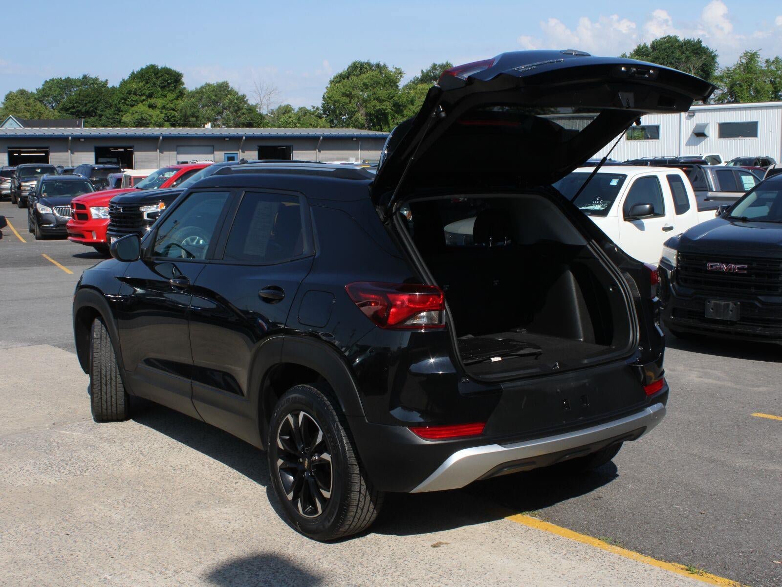 Used 2022 Chevrolet TrailBlazer LT AWD/4WD image 7