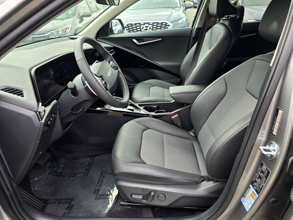Certified 2024 Kia Niro Wind w/ Wind Preserve Package FWD image 22