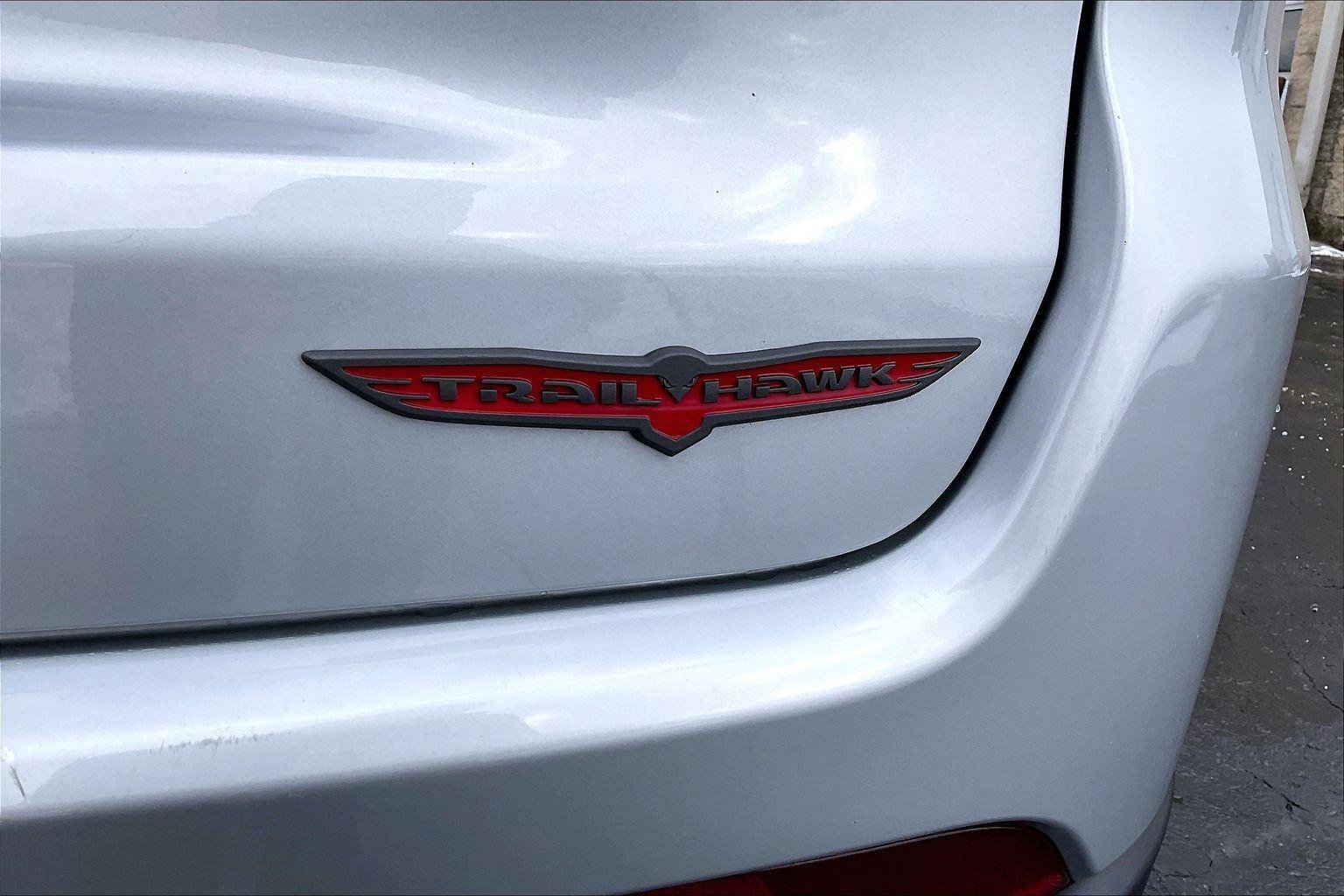 Used 2024 Jeep Compass Trailhawk image 9