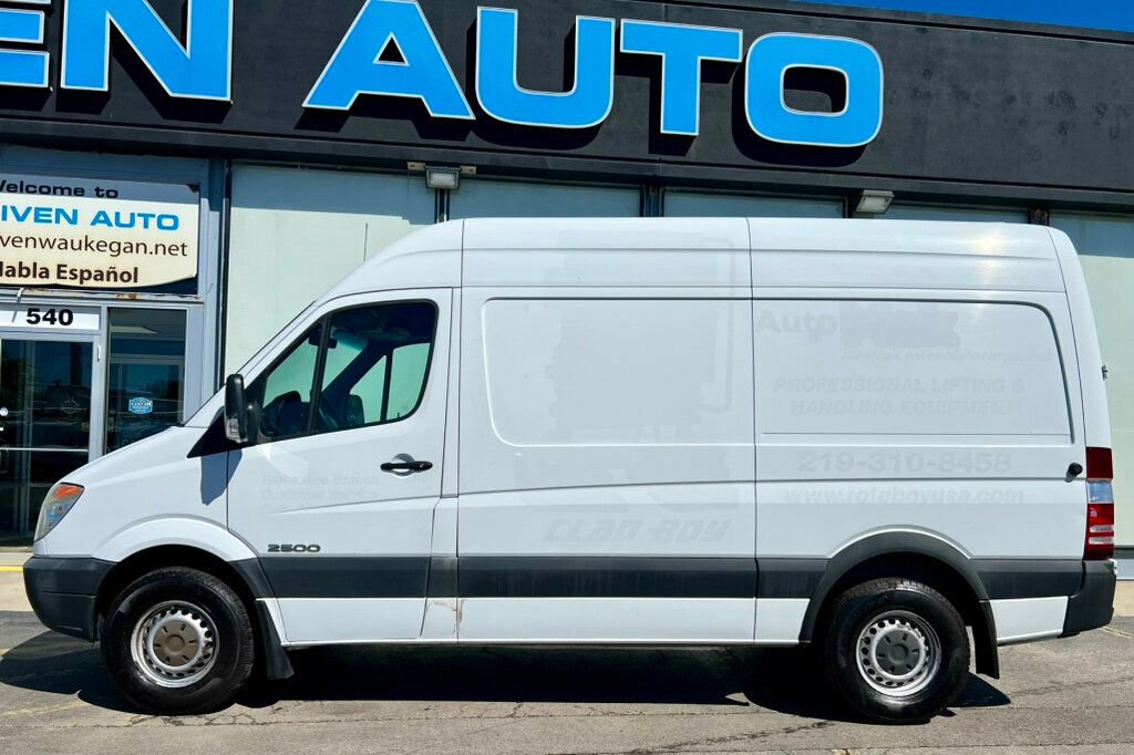 Used 2008 Dodge Sprinter 2500 RWD image 2