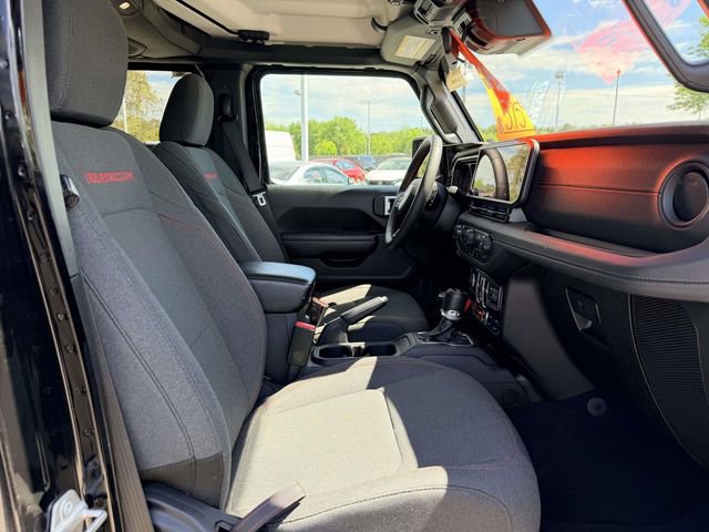 Used 2024 Jeep Wrangler Unlimited Rubicon AWD/4WD image 10