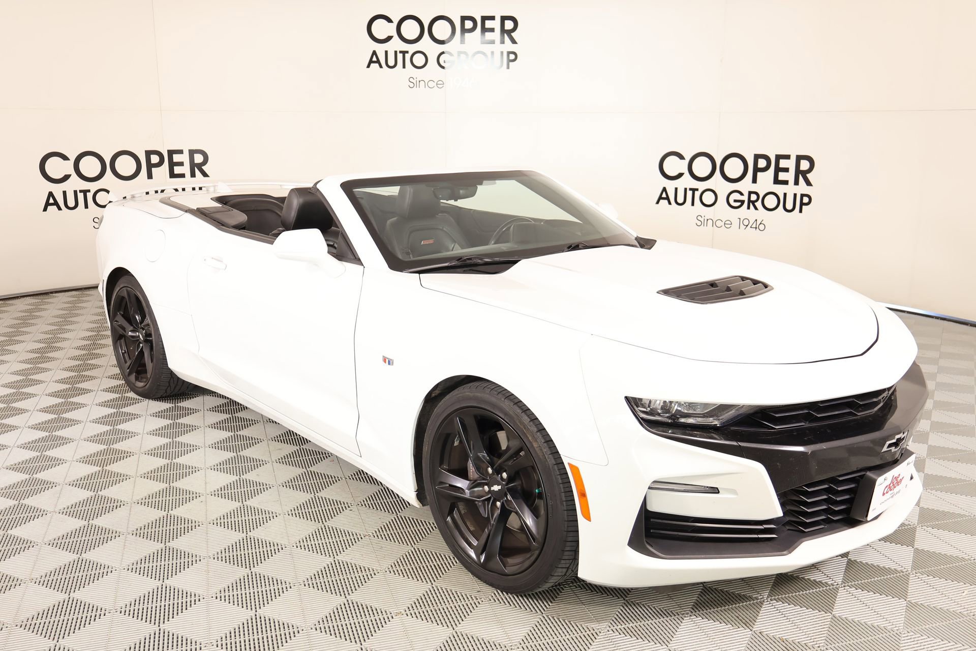 Used 2019 Chevrolet Camaro SS image 1