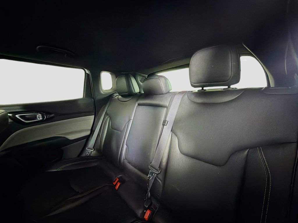 Used 2025 Jeep Compass Limited AWD/4WD image 21