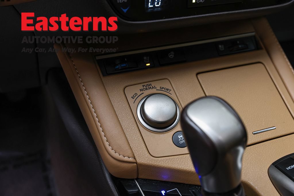 Used 2017 Lexus ES 350 w/ Navigation System Package FWD image 19