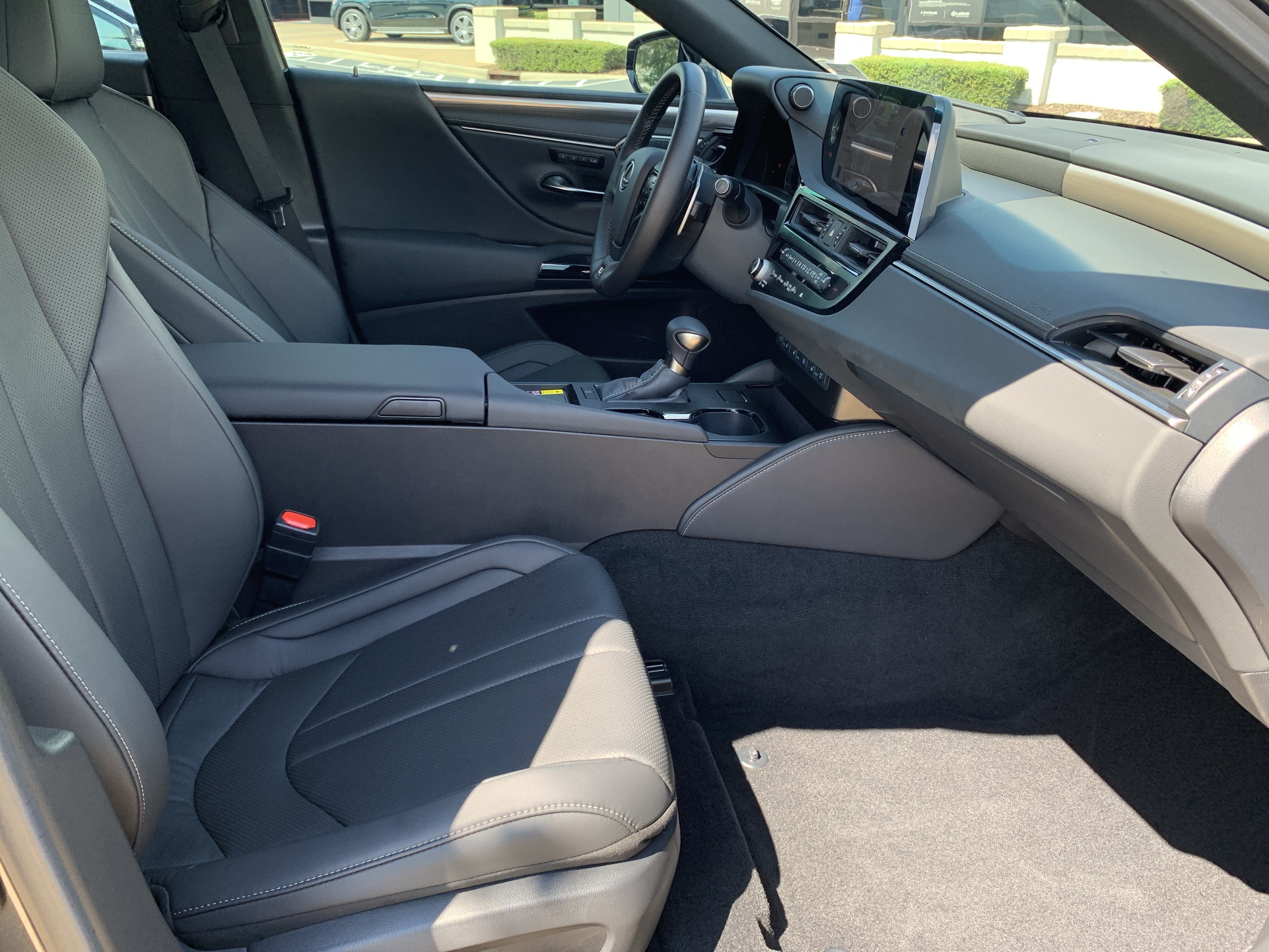 Certified 2025 Lexus ES 350 F Sport w/ Accessory Package (Z2) FWD image 35