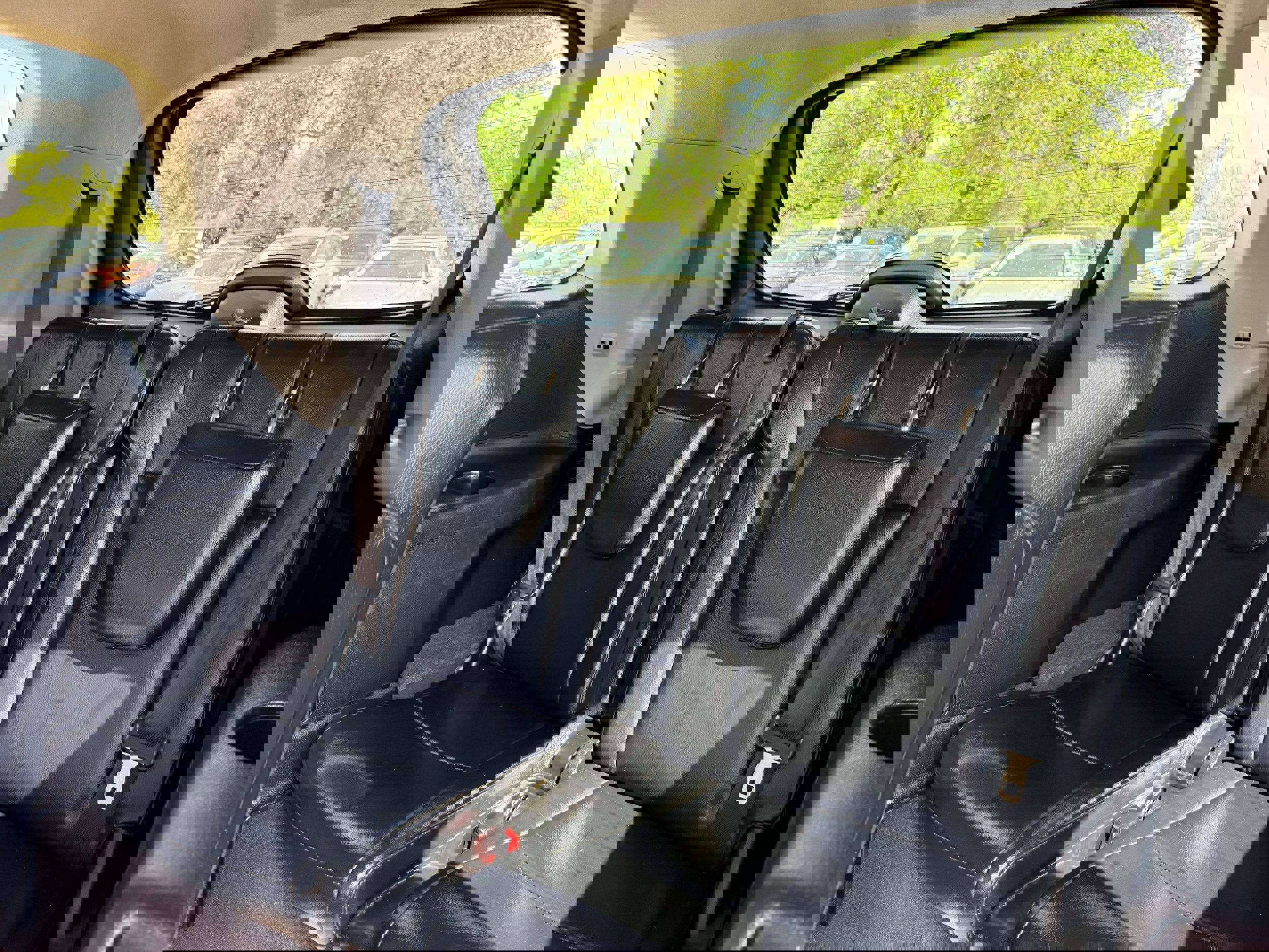 Used 2011 Toyota Highlander SE w/ Tow Pkg AWD/4WD image 14