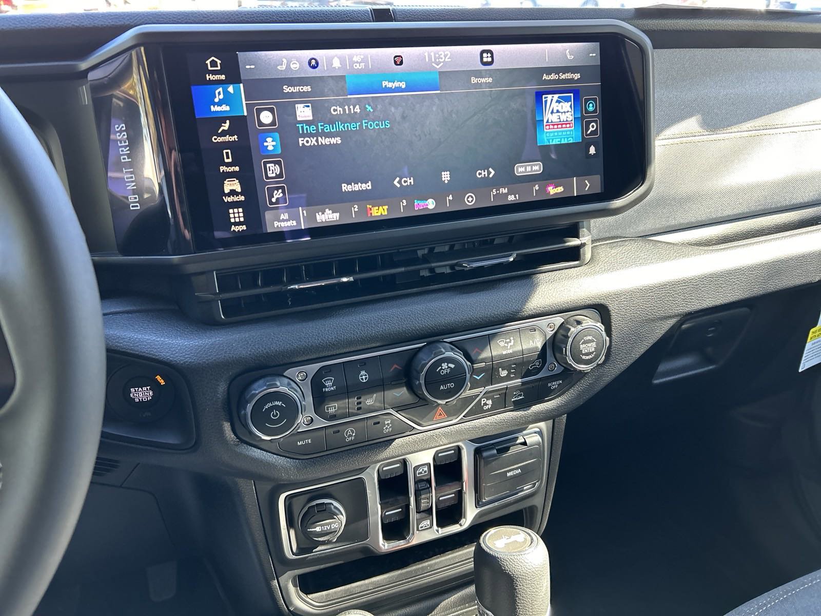 New 2025 Jeep Wrangler Sport S image 32