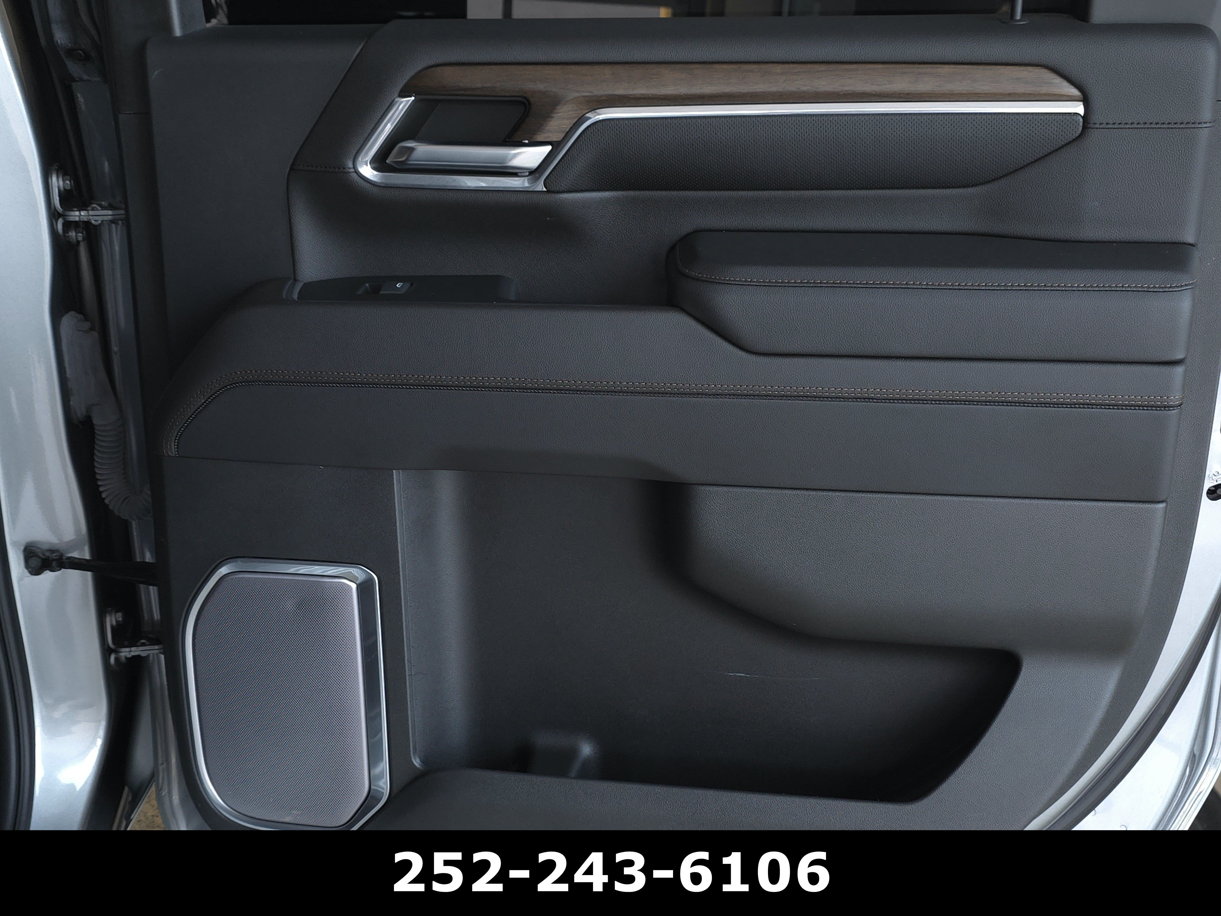Used 2024 Chevrolet Silverado 2500 High Country w/ Technology Package AWD/4WD image 33