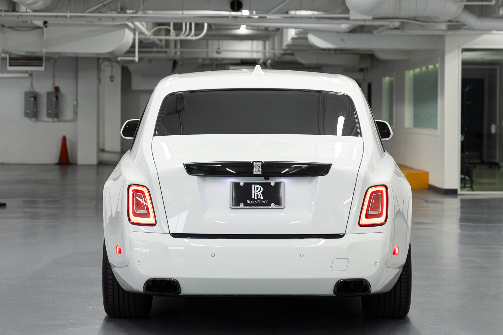 Certified 2024 Rolls-Royce Phantom Sedan w/ The Phantom Package RWD image 6