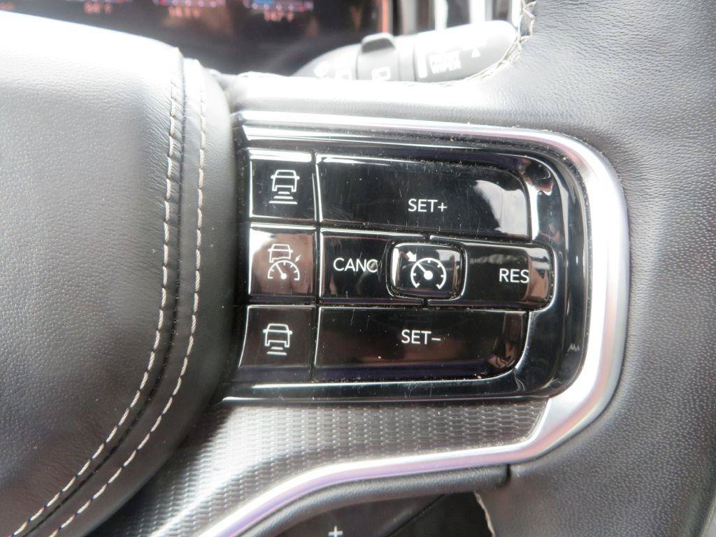 Used 2024 Jeep Grand Wagoneer L Series II w/ Quick Order Packagew 28T AWD/4WD image 16