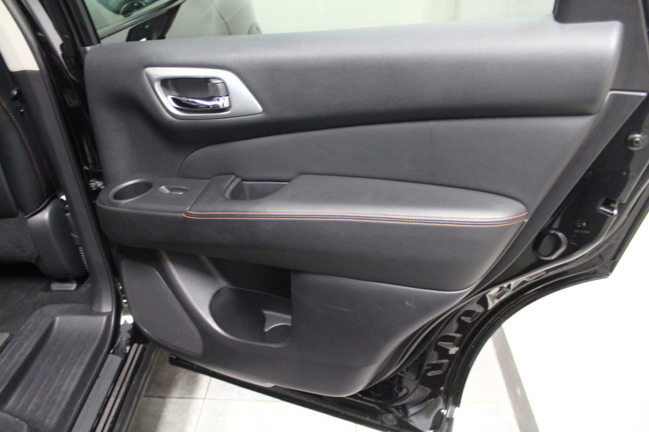 Used 2019 Nissan Pathfinder SL image 33