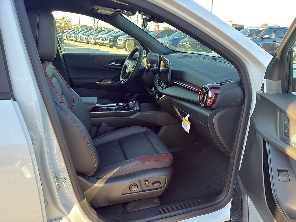 New 2027 Chevrolet Equinox RS w/ Convenience Package III FWD image 16
