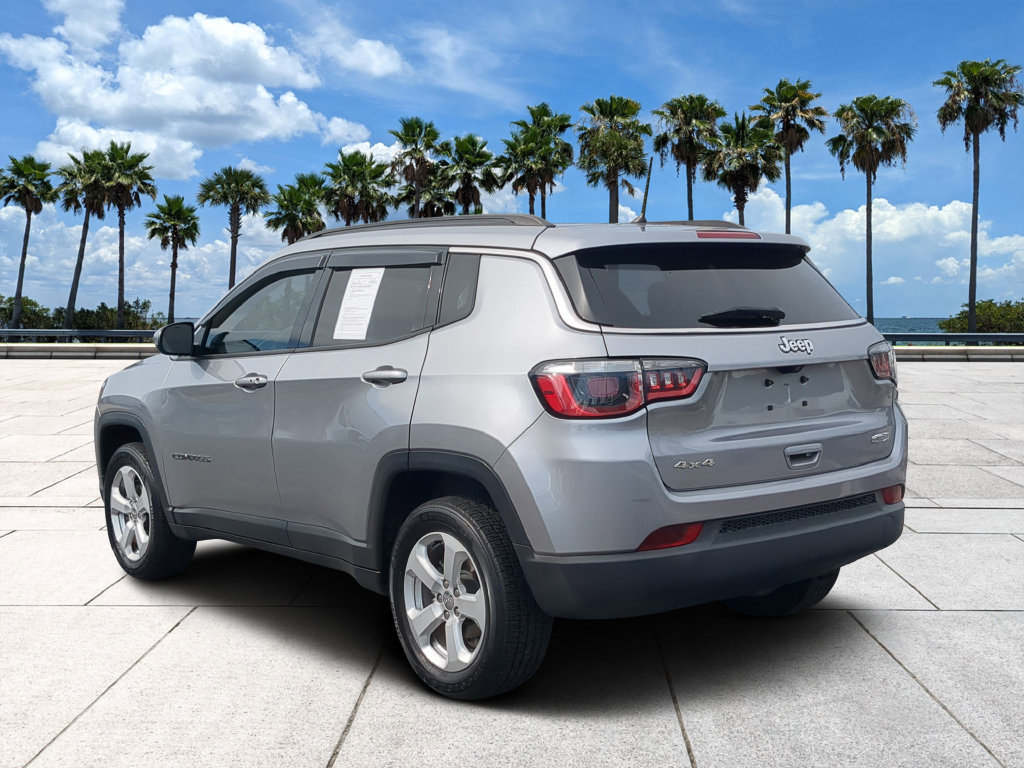 Used 2018 Jeep Compass Latitude w/ Cold Weather Group AWD/4WD image 6