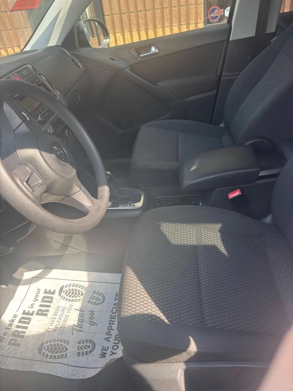 Used 2011 Volkswagen Tiguan S image 12